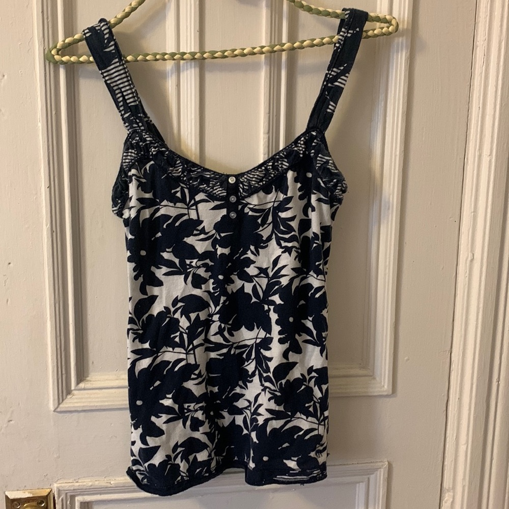 Abercrombie and Fitch top